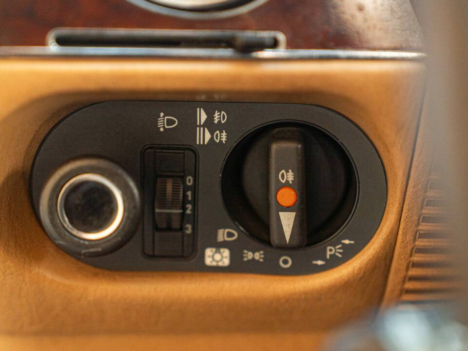 Image 44/50 de Mercedes-Benz 300 SL (1986)