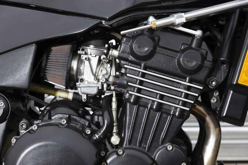 Image 6/37 of Triumph Speed Triple (1995)