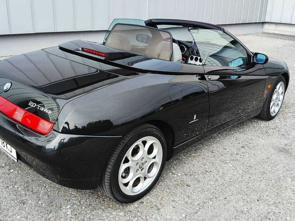Bild 4/68 von Alfa Romeo Spider 2.0 Twin Spark 16V (2001)