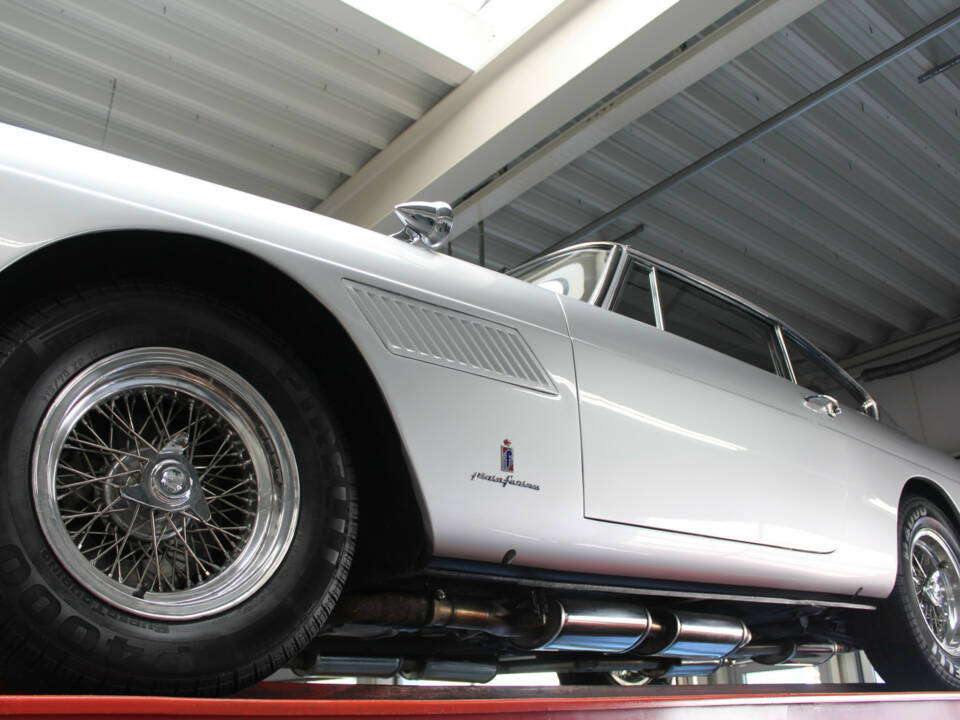Image 6/50 of Ferrari 250 GT&#x2F;E (1964)