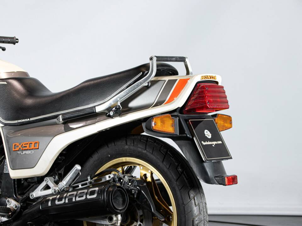 Image 13/50 of Honda CX 500 Turbo (1982)
