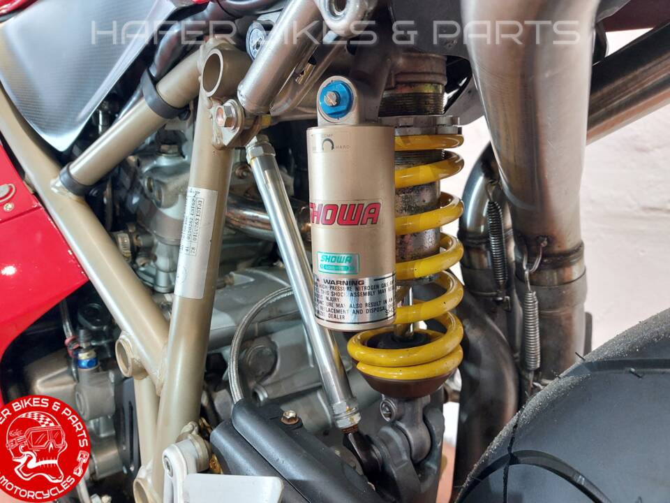 Obraz 34/38 pojazdu Ducati 916 (1998)