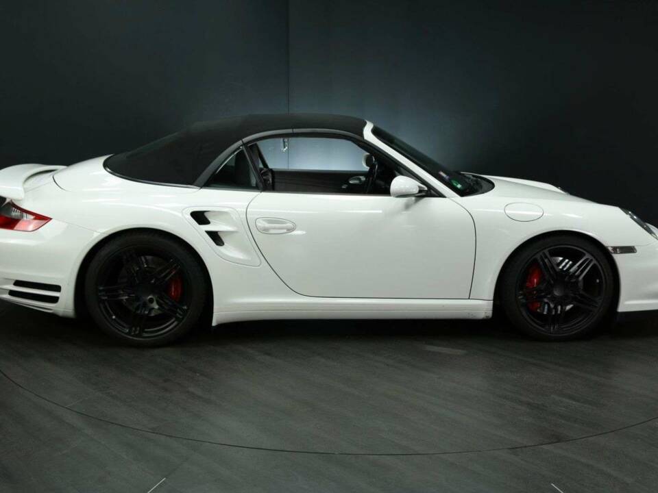 Immagine 7/30 di Porsche 911 Turbo (2009)