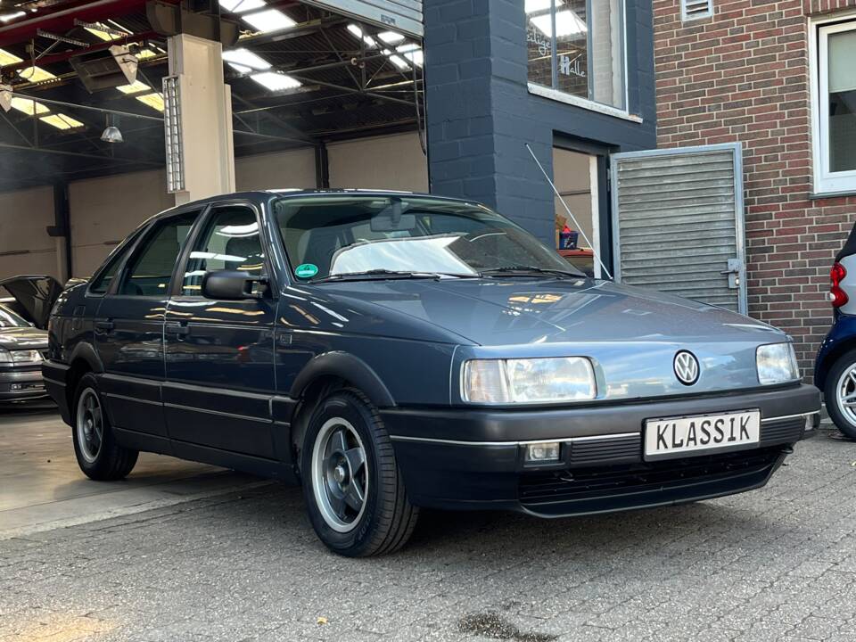 Image 7/33 of Volkswagen Passat 1.8 (1989)