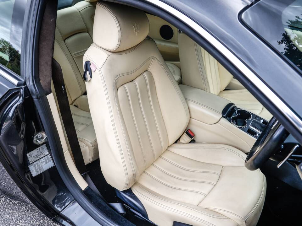 Image 29/43 of Maserati GranTurismo 4.2 (2008)