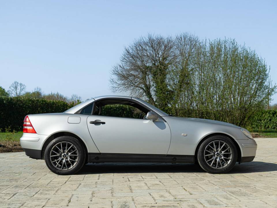 Afbeelding 6/50 van Mercedes-Benz SLK 200 (1997)