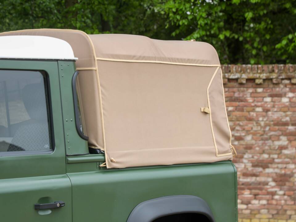 Immagine 37/50 di Land Rover 90 (1990)