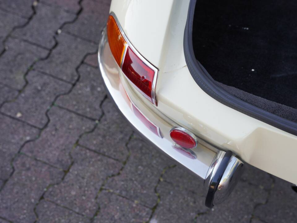 Image 48/50 de Alfa Romeo 1600 Spider Duetto (1967)