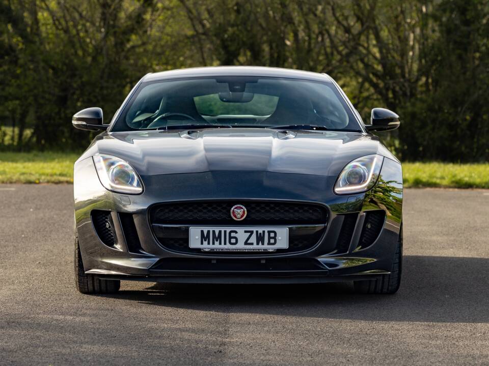 Image 6/45 of Jaguar F-Type (2016)