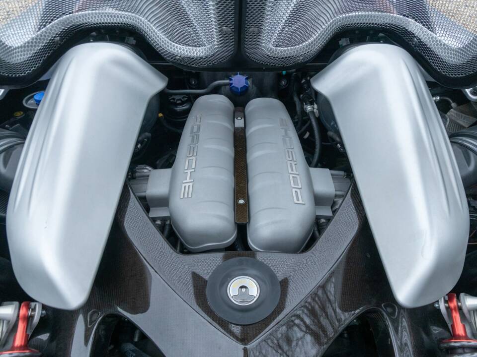 Image 13/50 de Porsche Carrera GT (2005)
