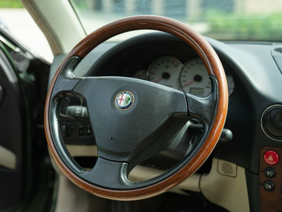 Afbeelding 32/50 van Alfa Romeo 166 3.0 V6 24V (1998)
