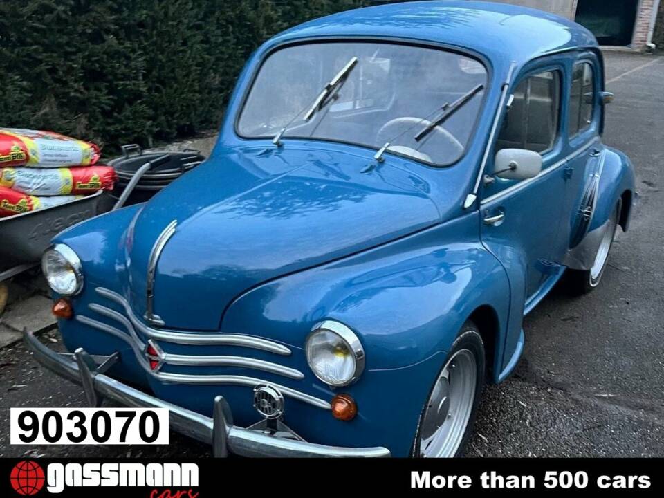 Image 1/10 of Renault 4 CV (1956)