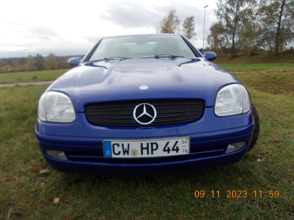 Image 11/42 de Mercedes-Benz SLK 230 Kompressor (1998)