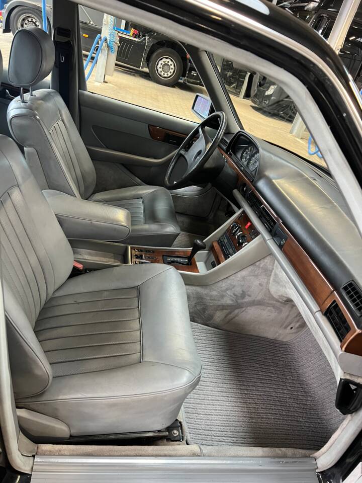 Bild 10/12 von Mercedes-Benz 380 SEL (1980)
