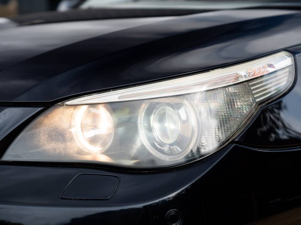 Imagen 65/65 de BMW 545i Touring (2005)