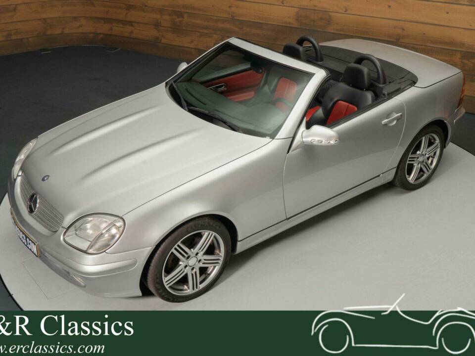 Image 1/19 of Mercedes-Benz SLK 320 (2000)