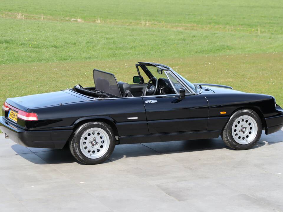 Afbeelding 45/50 van Alfa Romeo 2.0 Spider (1991)