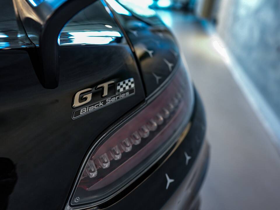 Image 12/25 of Mercedes-AMG GT Black Series "P One Edition" (2021)