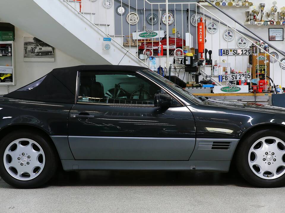Image 5/24 de Mercedes-Benz 300 SL-24 (1993)