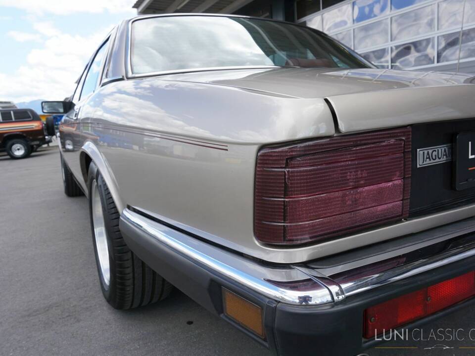 Image 24/61 de Jaguar Sovereign 3.6 (1987)