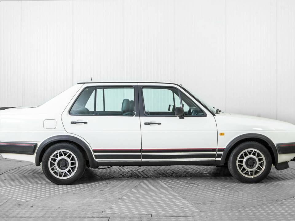 Immagine 10/46 di Volkswagen Jetta II 1.8 (1985)
