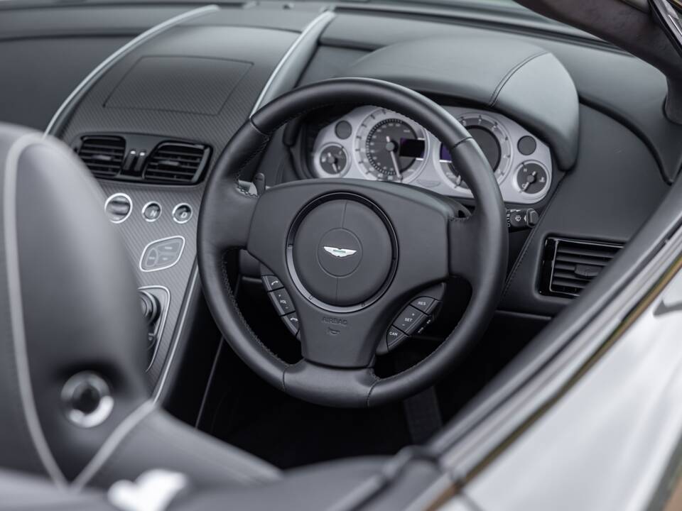 Afbeelding 44/75 van Aston Martin V12 Vantage AMR Roadster (2018)