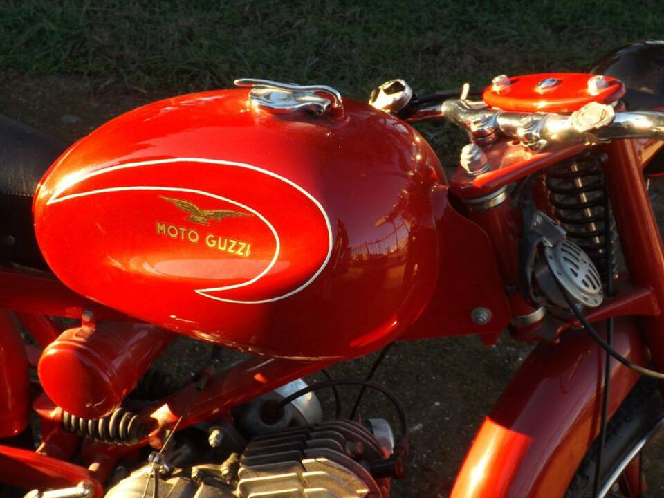 Immagine 6/20 di Moto Guzzi Cardellino 75 (1960)