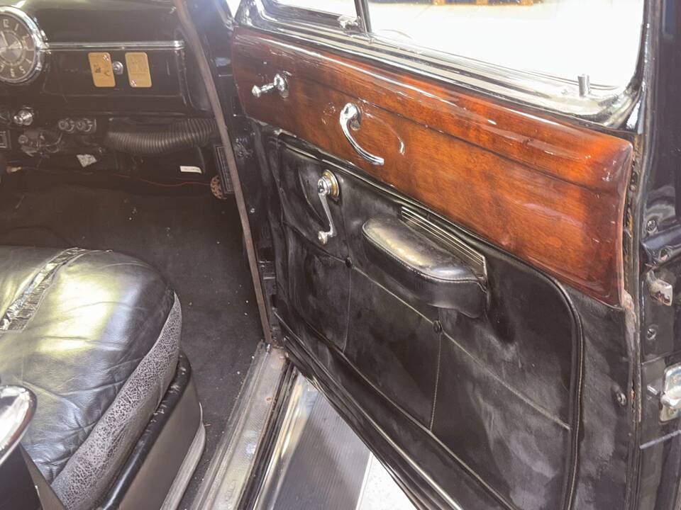 Image 16/24 of Cadillac Fleetwood 60 Special (1947)