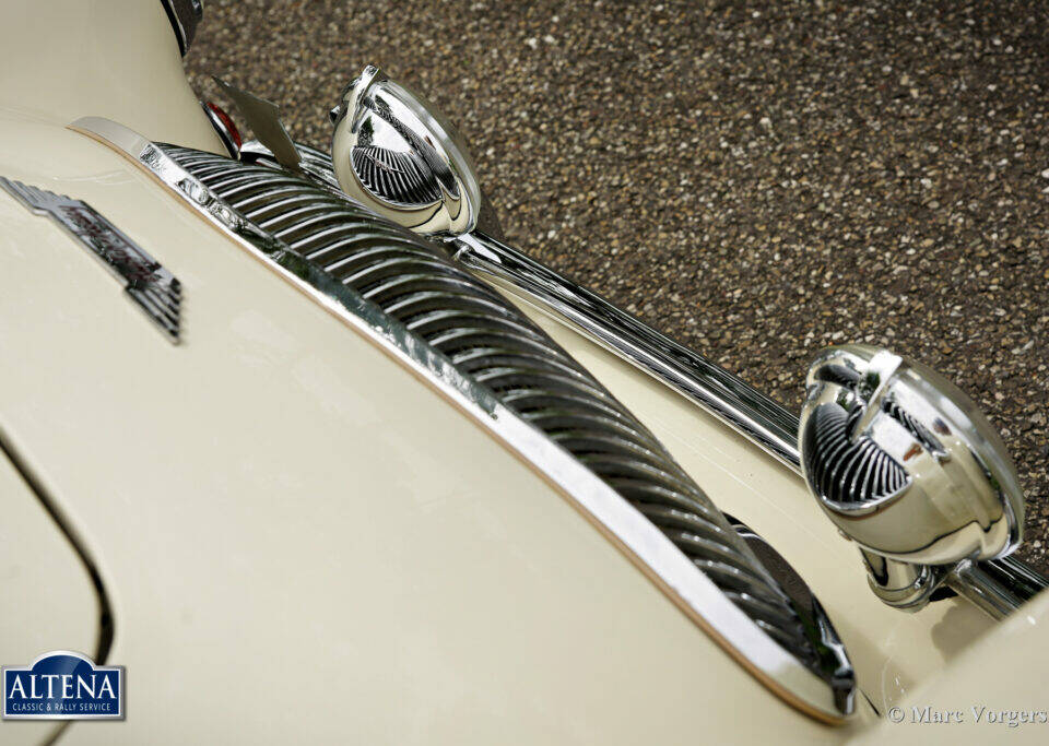 Image 31/50 of Austin-Healey 100&#x2F;4 (BN1) (1955)