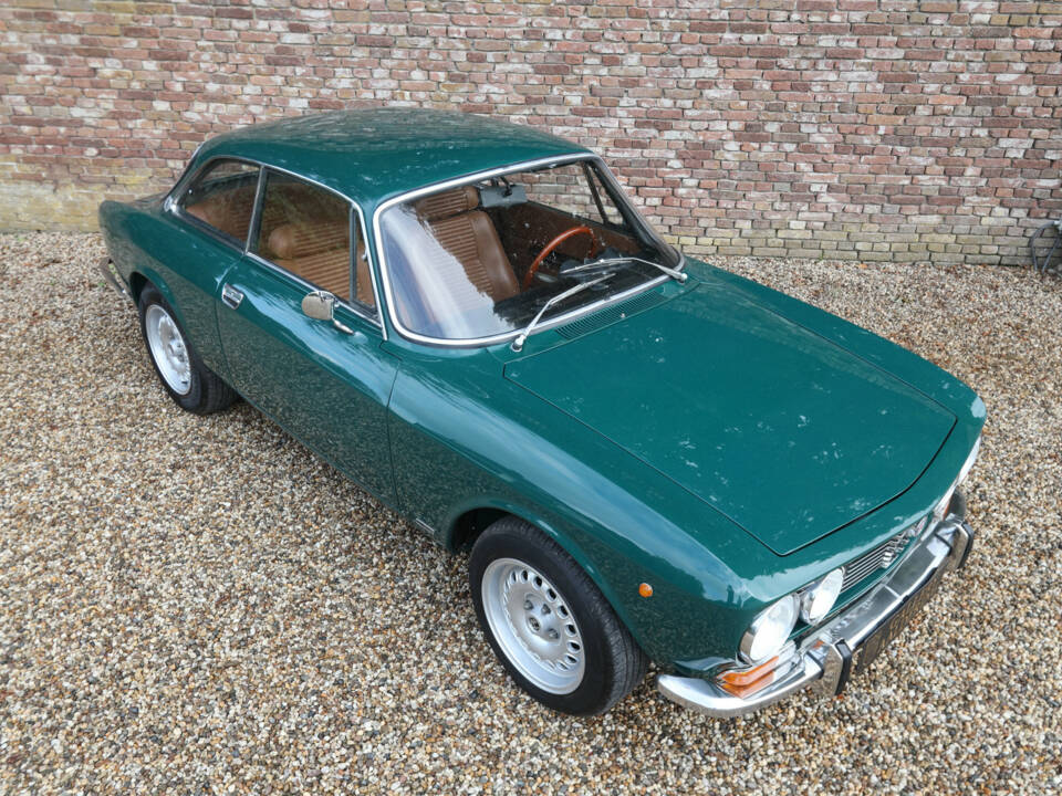 Immagine 16/50 di Alfa Romeo 2000 GTV (1973)
