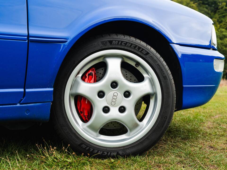 Image 14/45 of Audi RS2 Avant (1994)