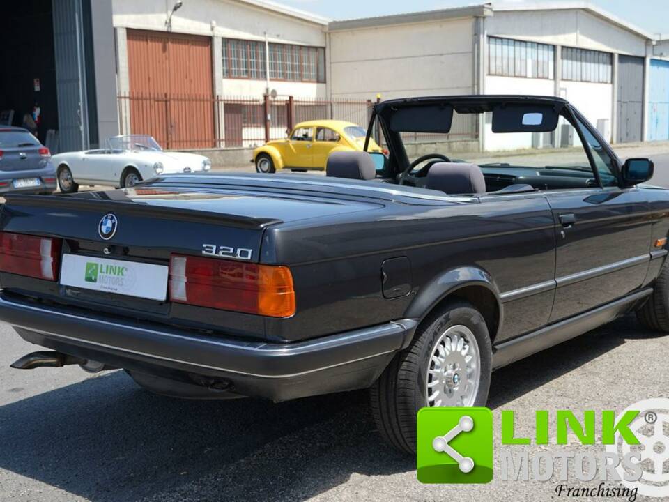 Image 7/10 de BMW 320i (1989)