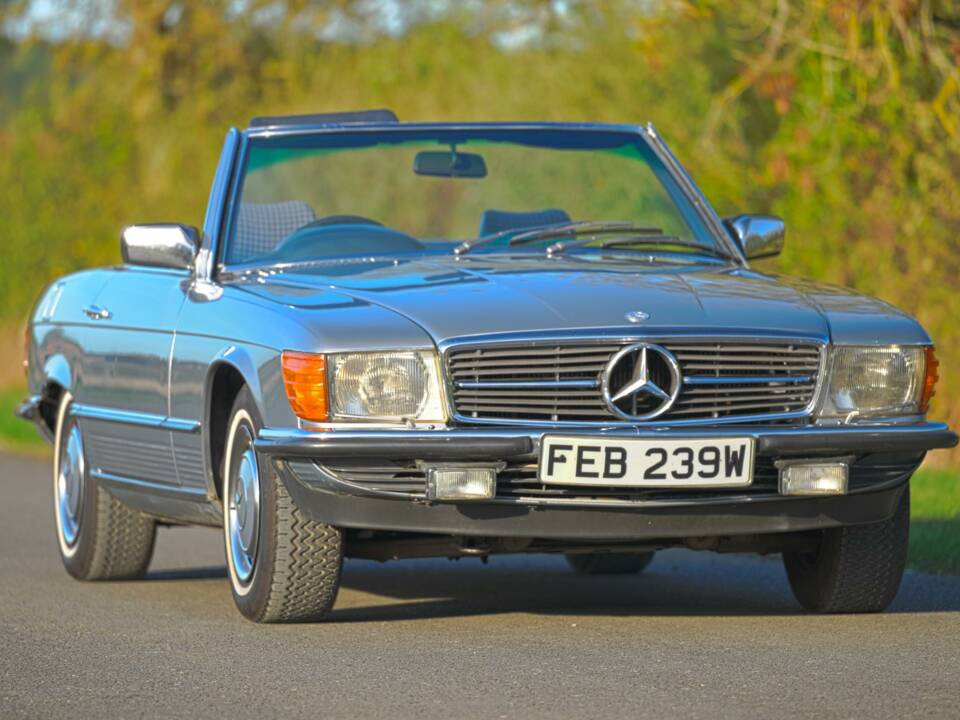 Immagine 3/50 di Mercedes-Benz 380 SL (1980)