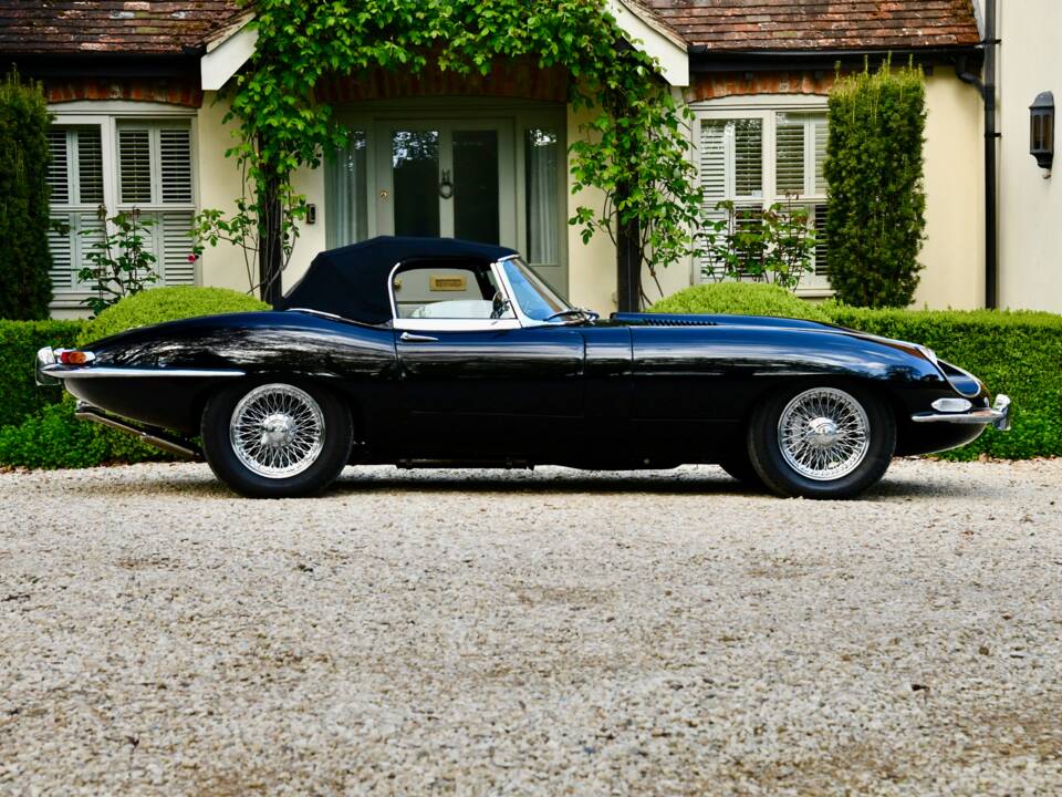 Imagen 2/8 de Jaguar E-Type (1968)