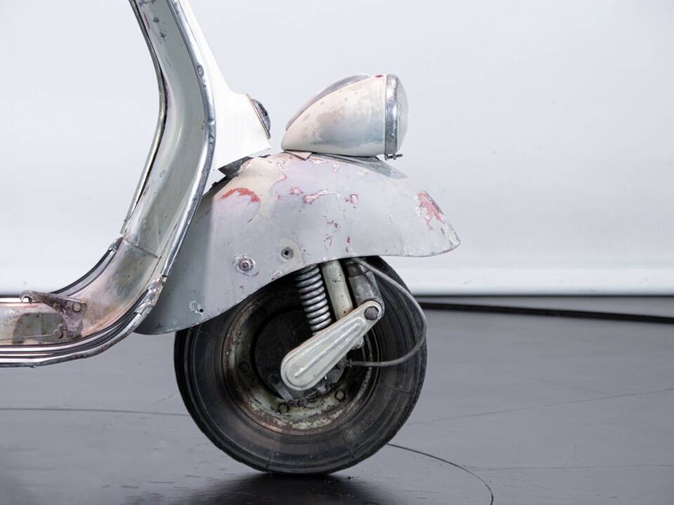 Immagine 17/50 di Piaggio Vespa 125 (1954)