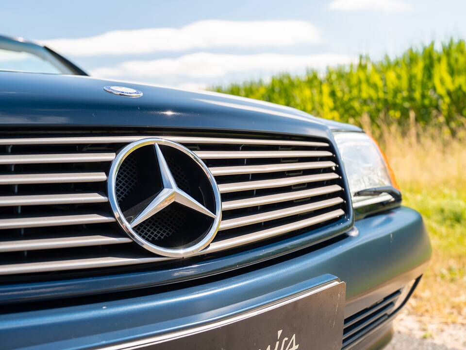 Image 9/44 de Mercedes-Benz 500 SL (1990)