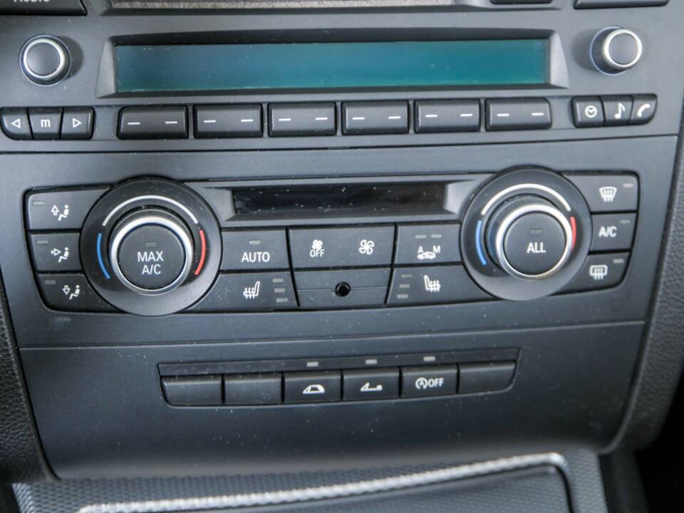 Immagine 29/50 di BMW 120i (2012)