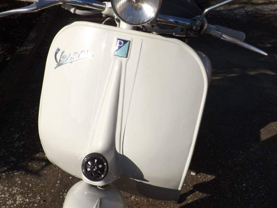 Imagen 22/50 de Piaggio Vespa 150 (1956)