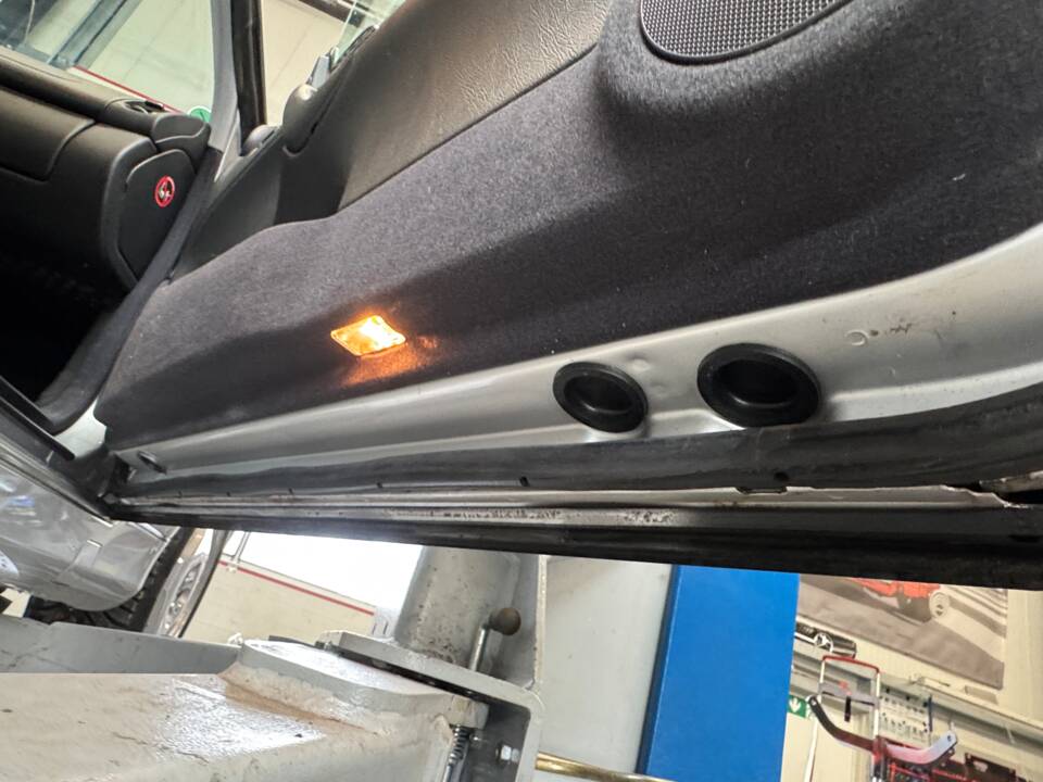 Image 46/50 of Mercedes-Benz CLK 230 Kompressor (2001)