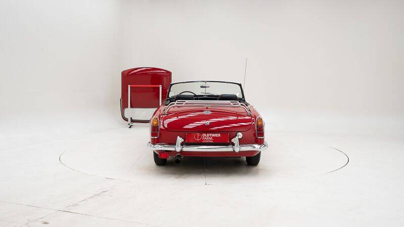 Imagen 7/15 de MG MGB (1964)
