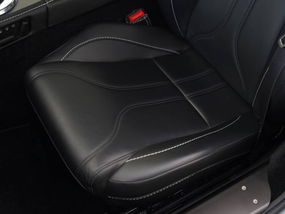 Imagen 20/50 de Aston Martin V12 Vantage (2012)