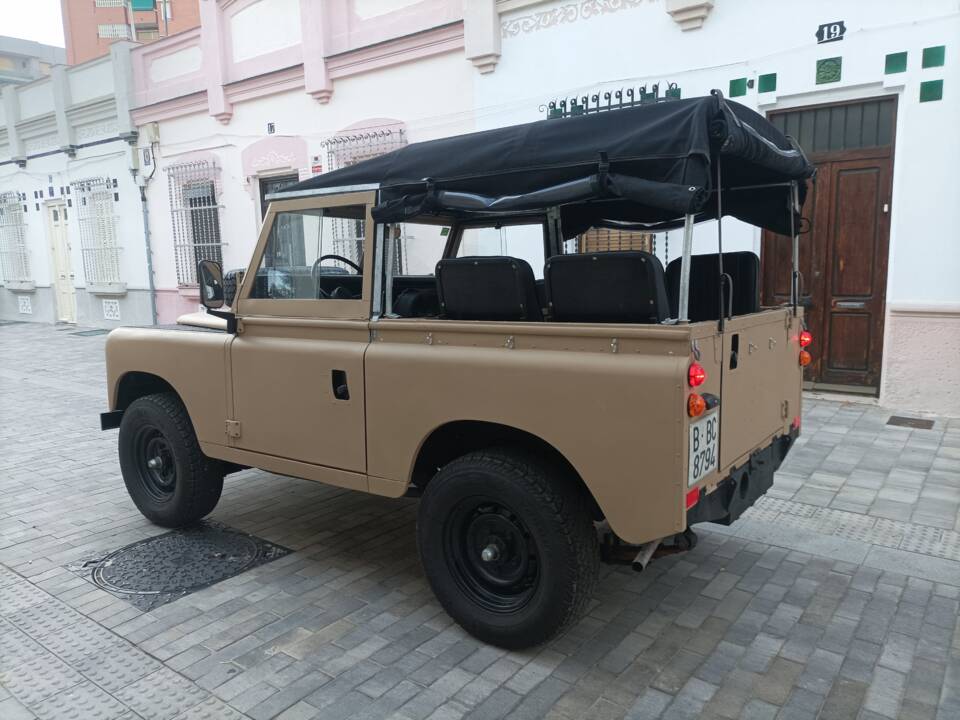 Bild 2/27 von Land Rover 88 (1978)