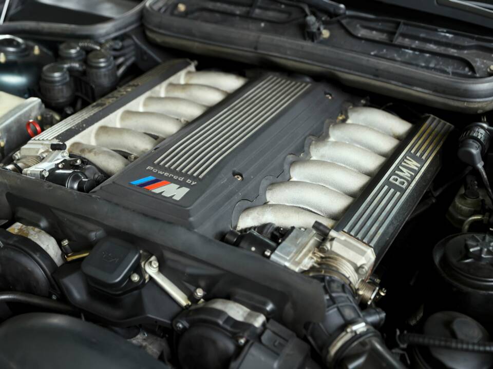 Bild 40/50 von BMW 850CSi (1994)