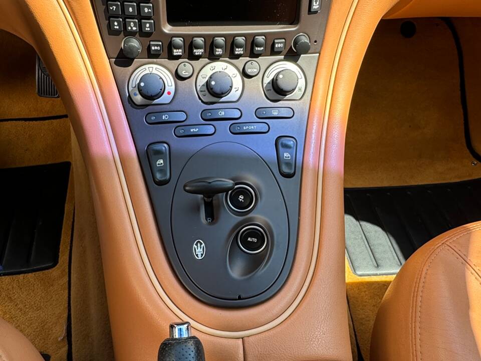 Image 17/19 of Maserati Spyder 4200 Cambiocorsa (2004)