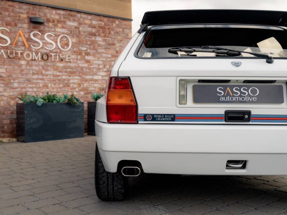Imagen 89/96 de Lancia Delta HF Integrale Evoluzione I "Martini 5" (1992)
