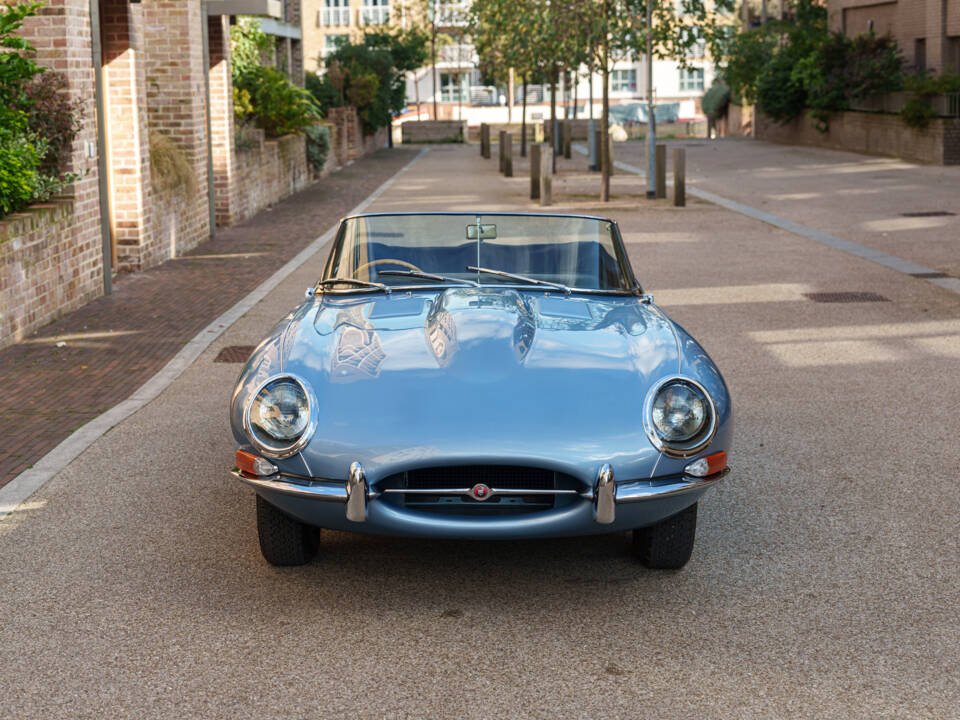 Imagen 5/21 de Jaguar E-Type 4.2 (1964)