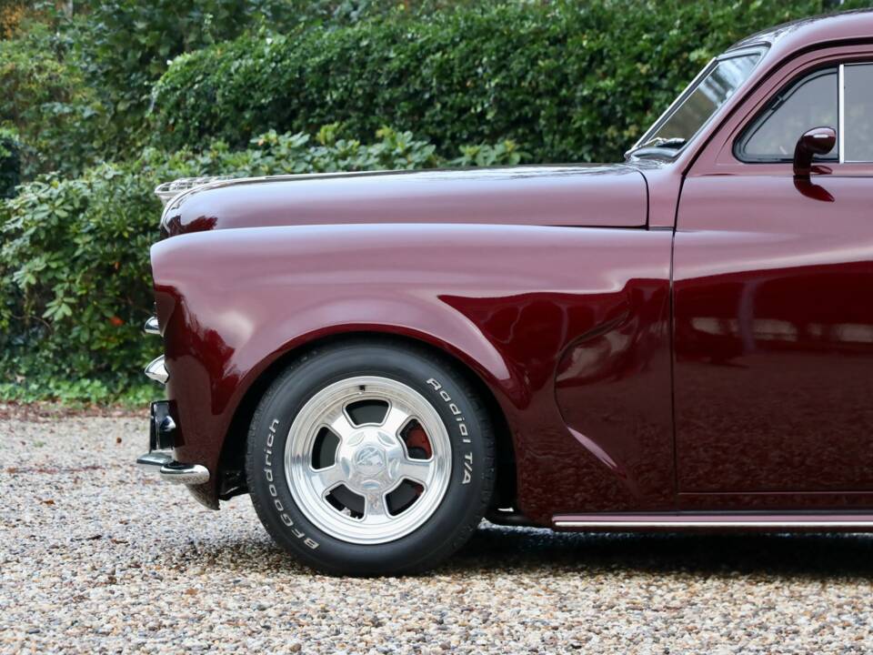 Image 15/50 of Plymouth Special Deluxe (1950)