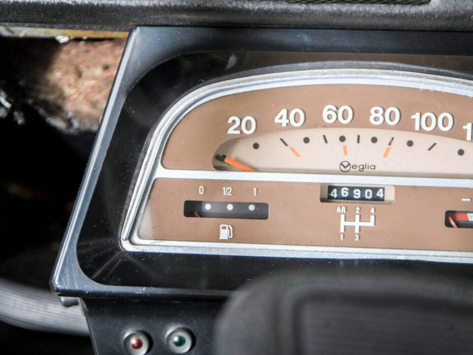 Image 20/50 of Citroën 2 CV 6 (1987)