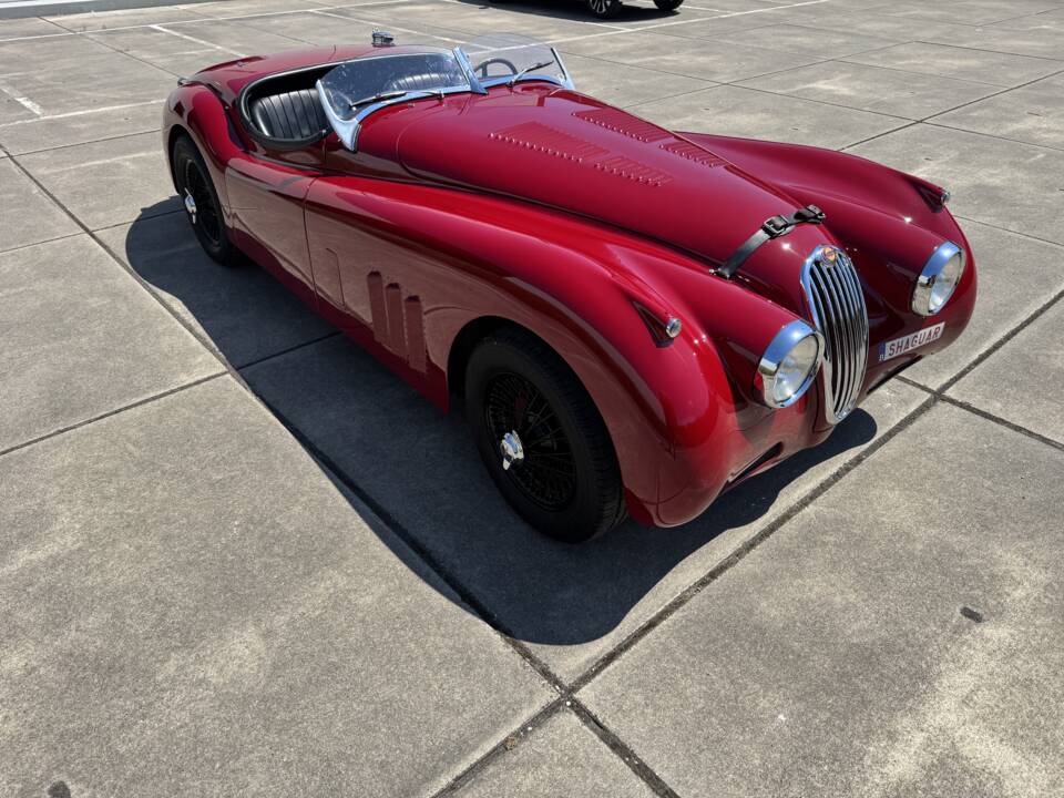 Image 12/34 of Jaguar XK 140 OTS (1955)