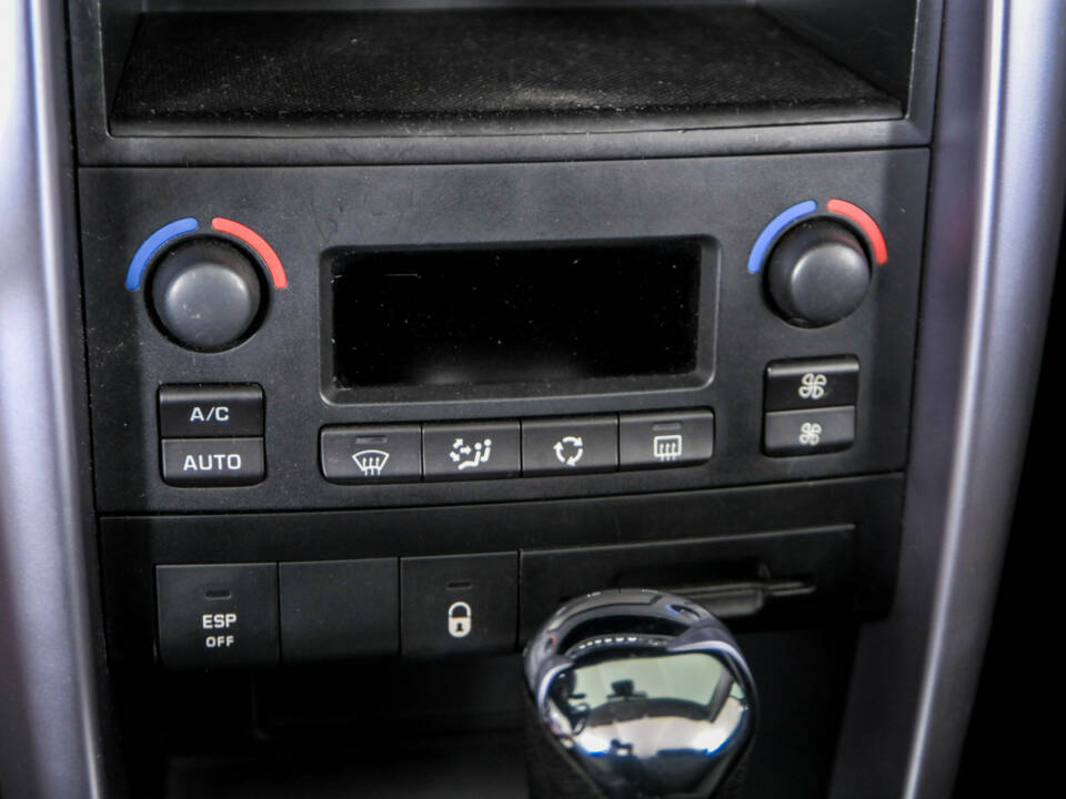 Imagen 25/50 de Peugeot 207 CC 1.6 VTi (2008)